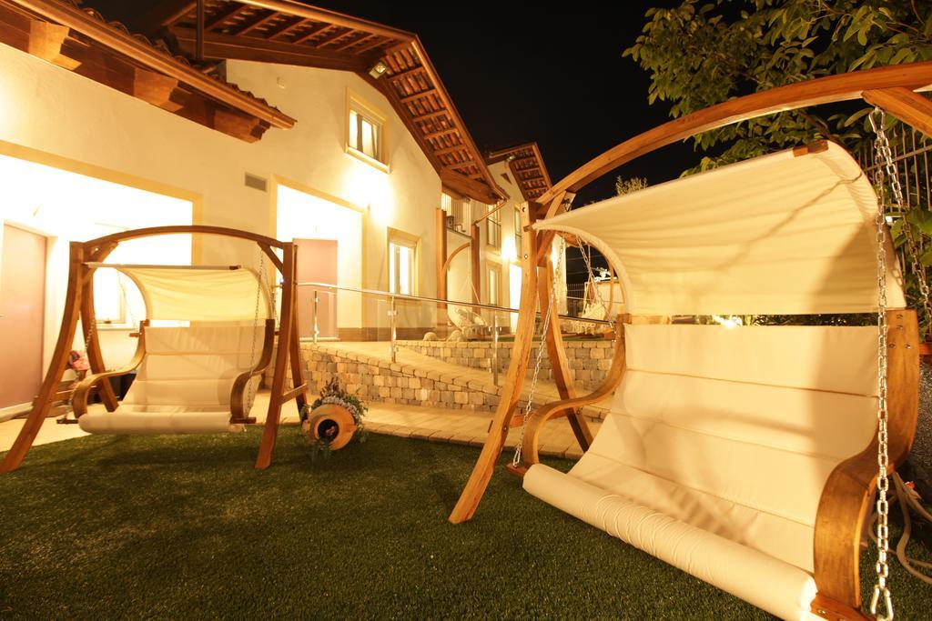 Wellness Suite Na' Canuna' Roddi Exterior photo