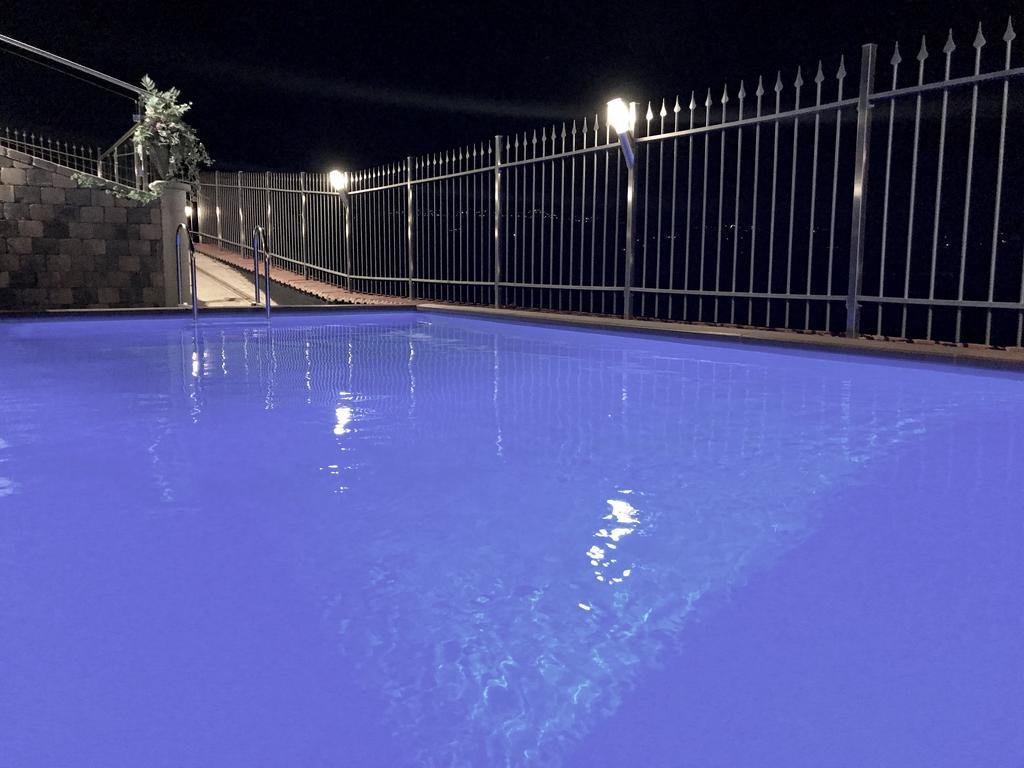 Wellness Suite Na' Canuna' Roddi Exterior photo